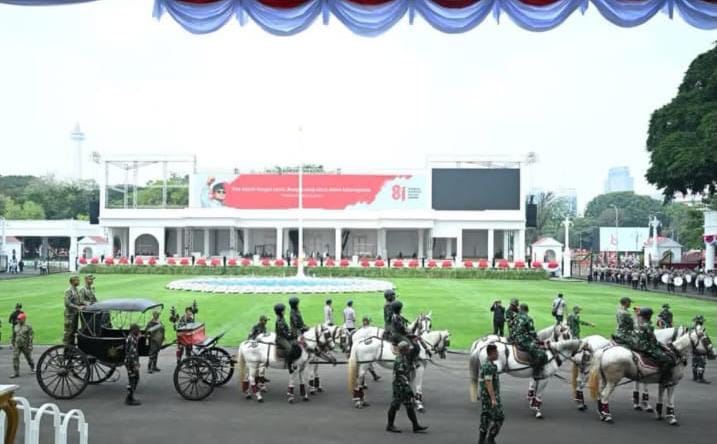 Jelang HUT ke-81 Kemerdekaan RI, Tim Upacara dan Paskibraka Laksanakan Gladi Bersama di Istana Merdeka